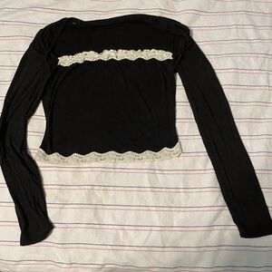 5/$25 SALE Black Size Large Lace Trim Women's Top